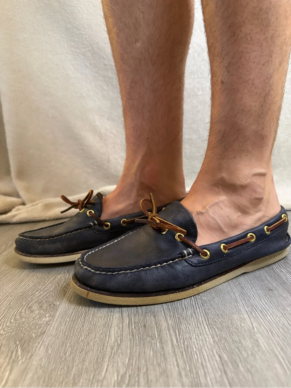 Sperry Navy Leather Boat Shoes with Brown Laces - size 8.5
